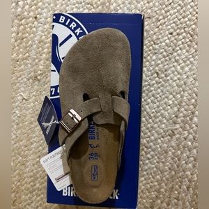 Birkenstock Boston. Perfectly new. Never worn. Too big for me. Size 36 wide.